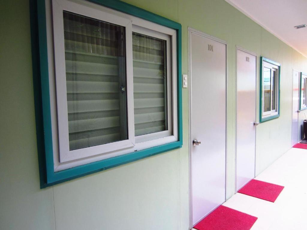 Shore Time Hotel - Annex Balabag  Exterior photo